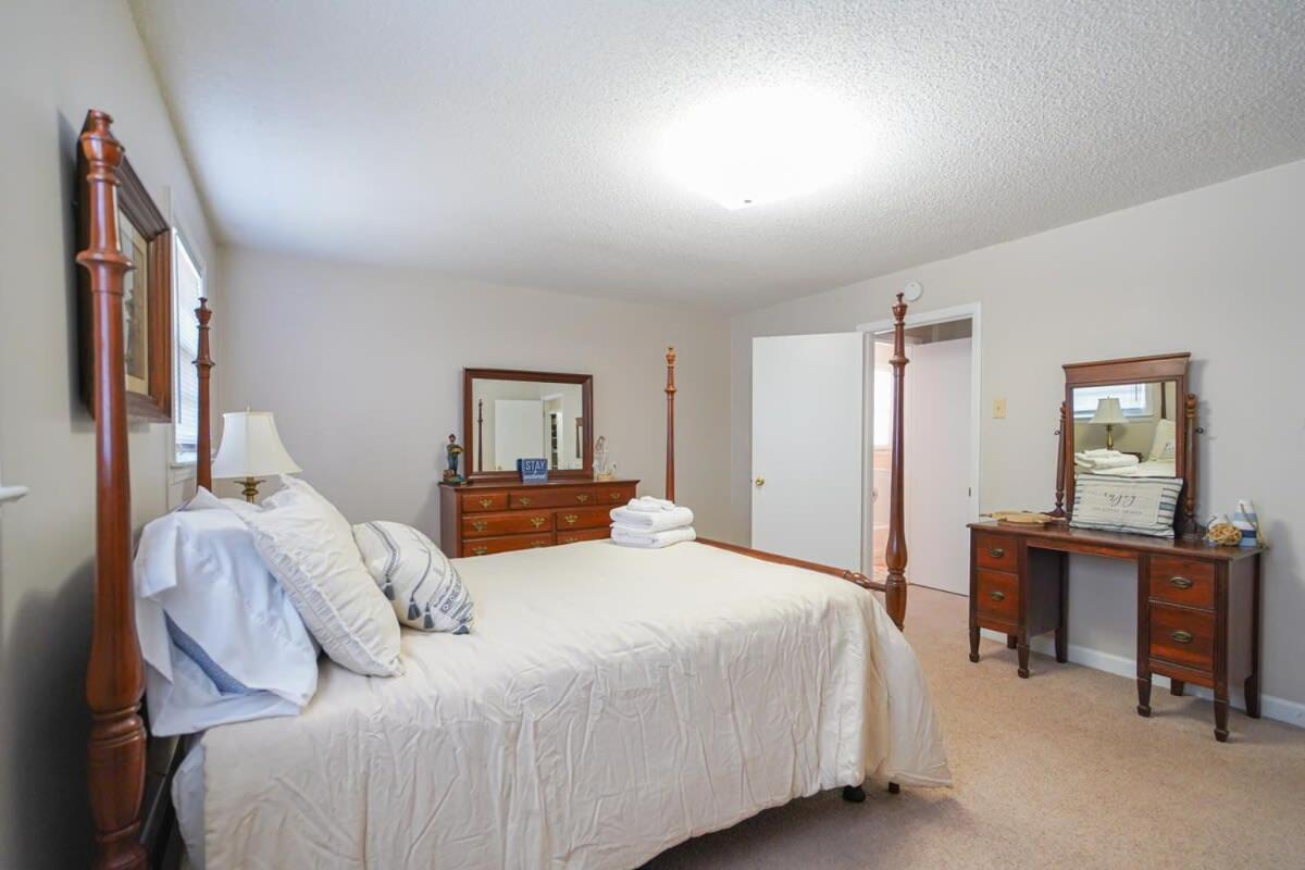2Br Pet Friendly Home In Sneads Ferry With Parking المظهر الخارجي الصورة