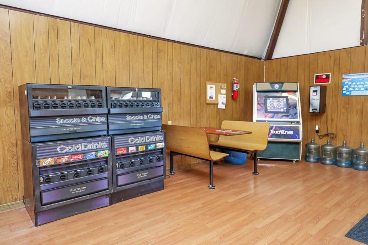 2Br Pet Friendly Home In Sneads Ferry With Parking المظهر الخارجي الصورة