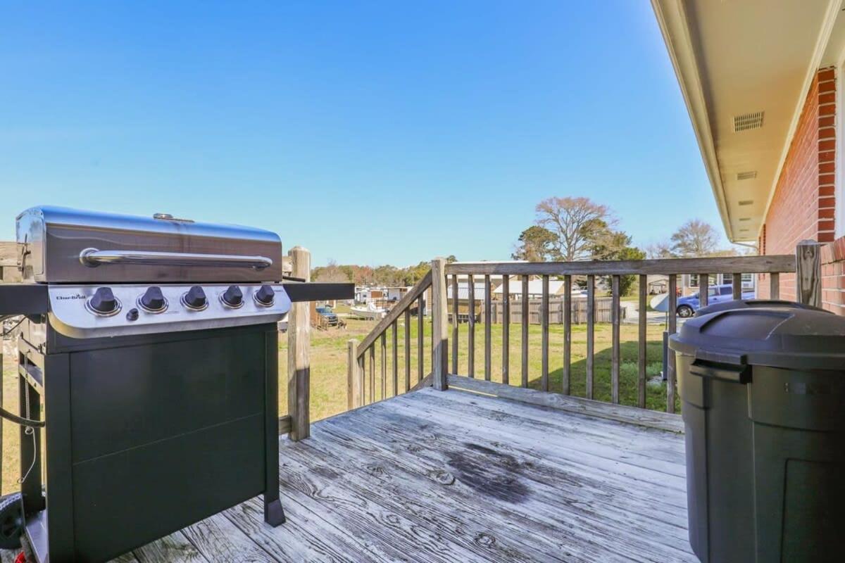 2Br Pet Friendly Home In Sneads Ferry With Parking المظهر الخارجي الصورة