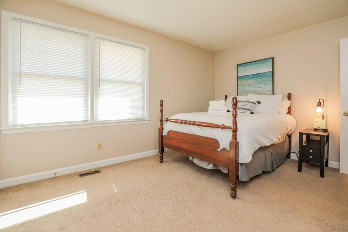 2Br Pet Friendly Home In Sneads Ferry With Parking المظهر الخارجي الصورة