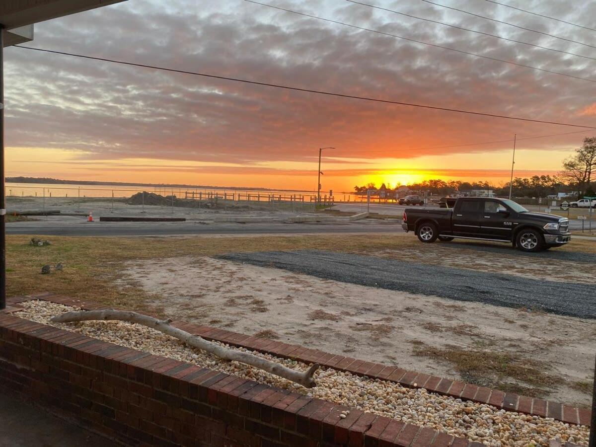 2Br Pet Friendly Home In Sneads Ferry With Parking المظهر الخارجي الصورة
